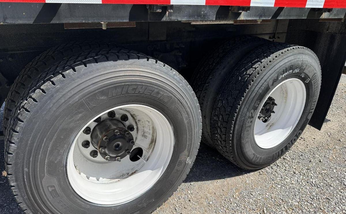 Used 2021 FREIGHTLINER BUSINESS CLASS M2 112 Water Tank Truck