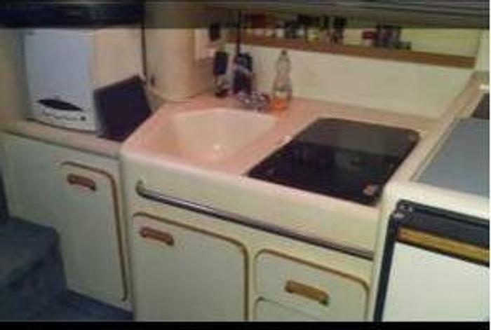 Used 1993 Sea Ray 330 Express Cruiser