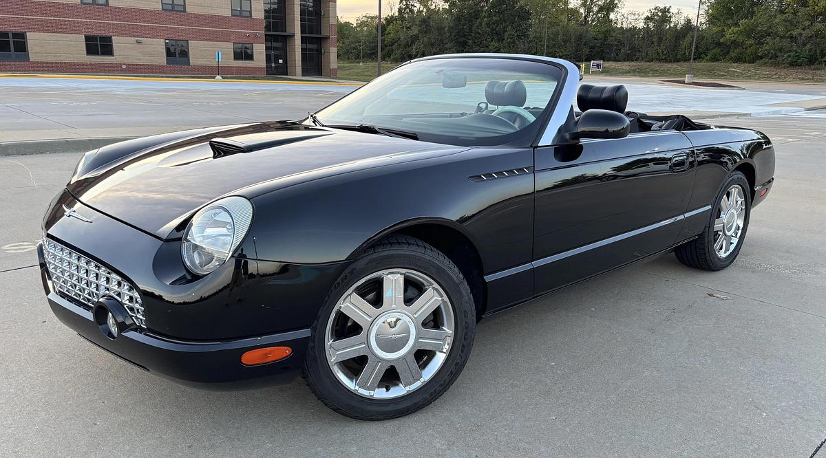 Used 2004 Ford Thunderbird