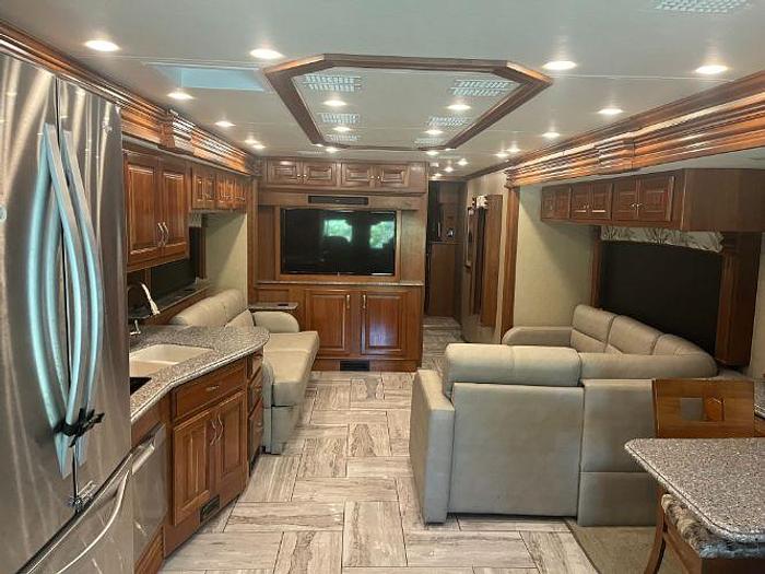 Used 2017 Fleetwood Discovery LXE 40X