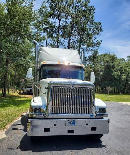 Used 2000 INTERNATIONAL Eagle 9900