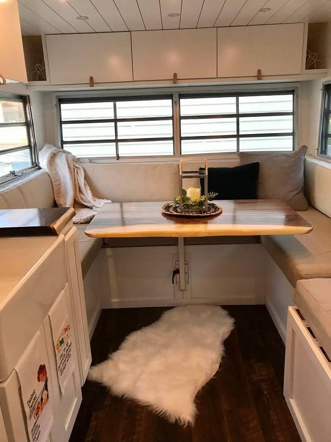 Used 1968 Holiday Vacationer