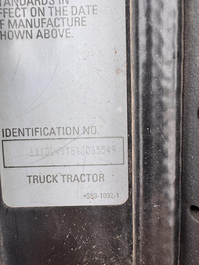 Used 2004 Kenworth T800 Conventional Sleeper Semi