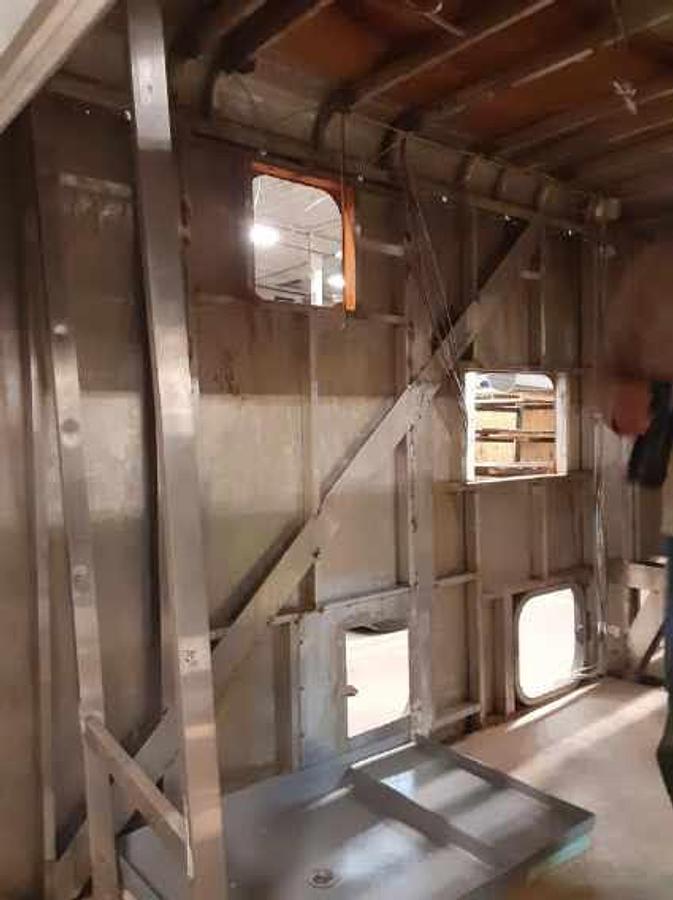 Used 2000 Kenworth W900 Conventional Sleeper Semi