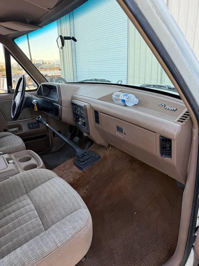 Used 1988 Ford F150 Lariat Pickup Truck