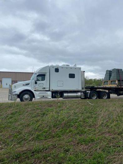 Used 2016 Peterbilt 579 Sleeper Truck