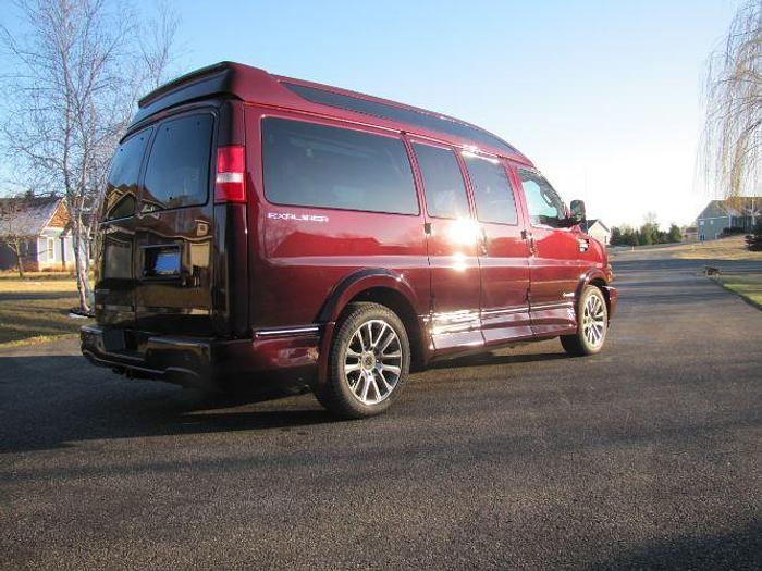 Used 2019 Chevrolet Express 2500 Cargo Van 3D