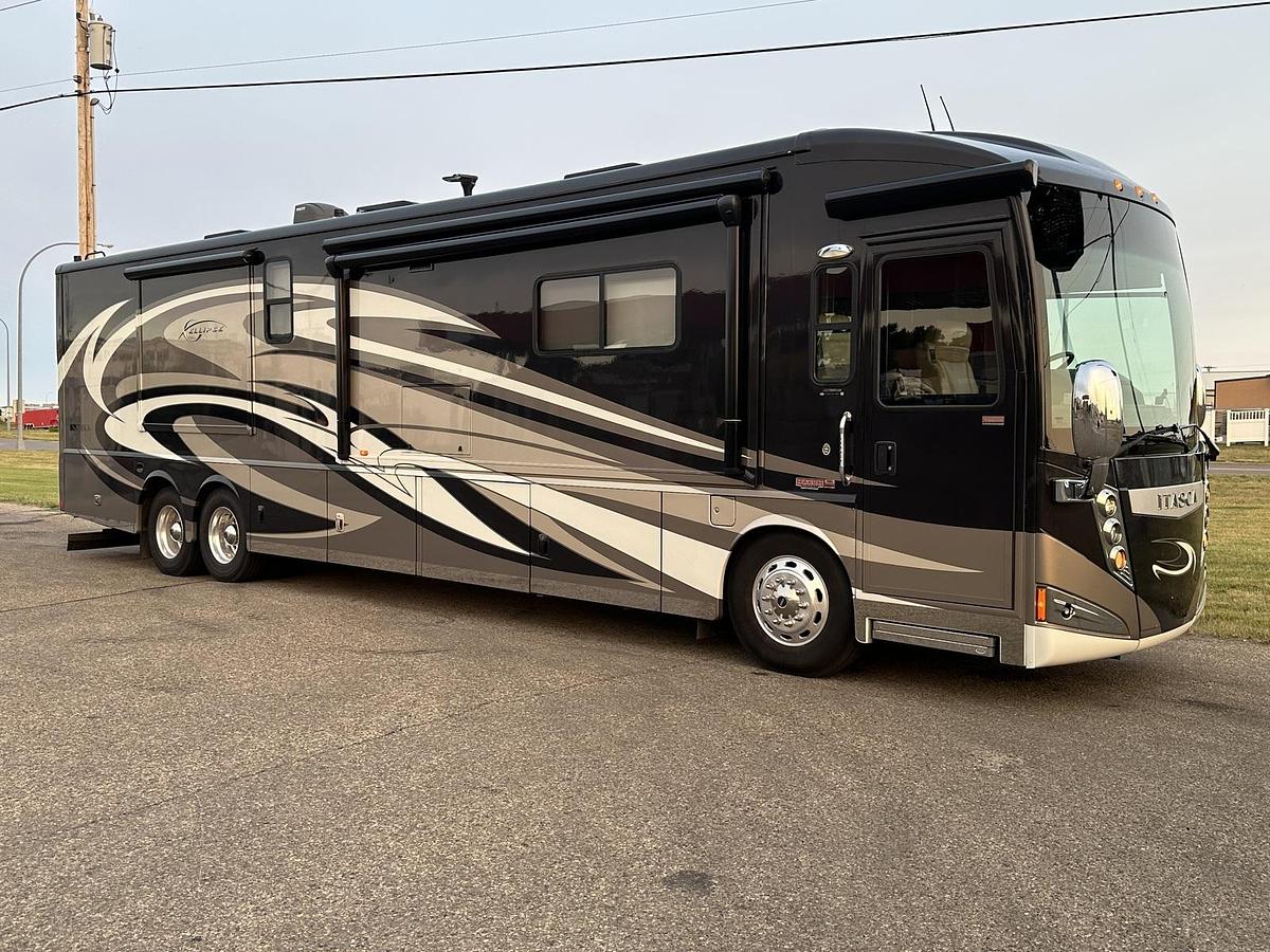 Used 2013 Itasca Ellipse 42QD Class A Motorhome