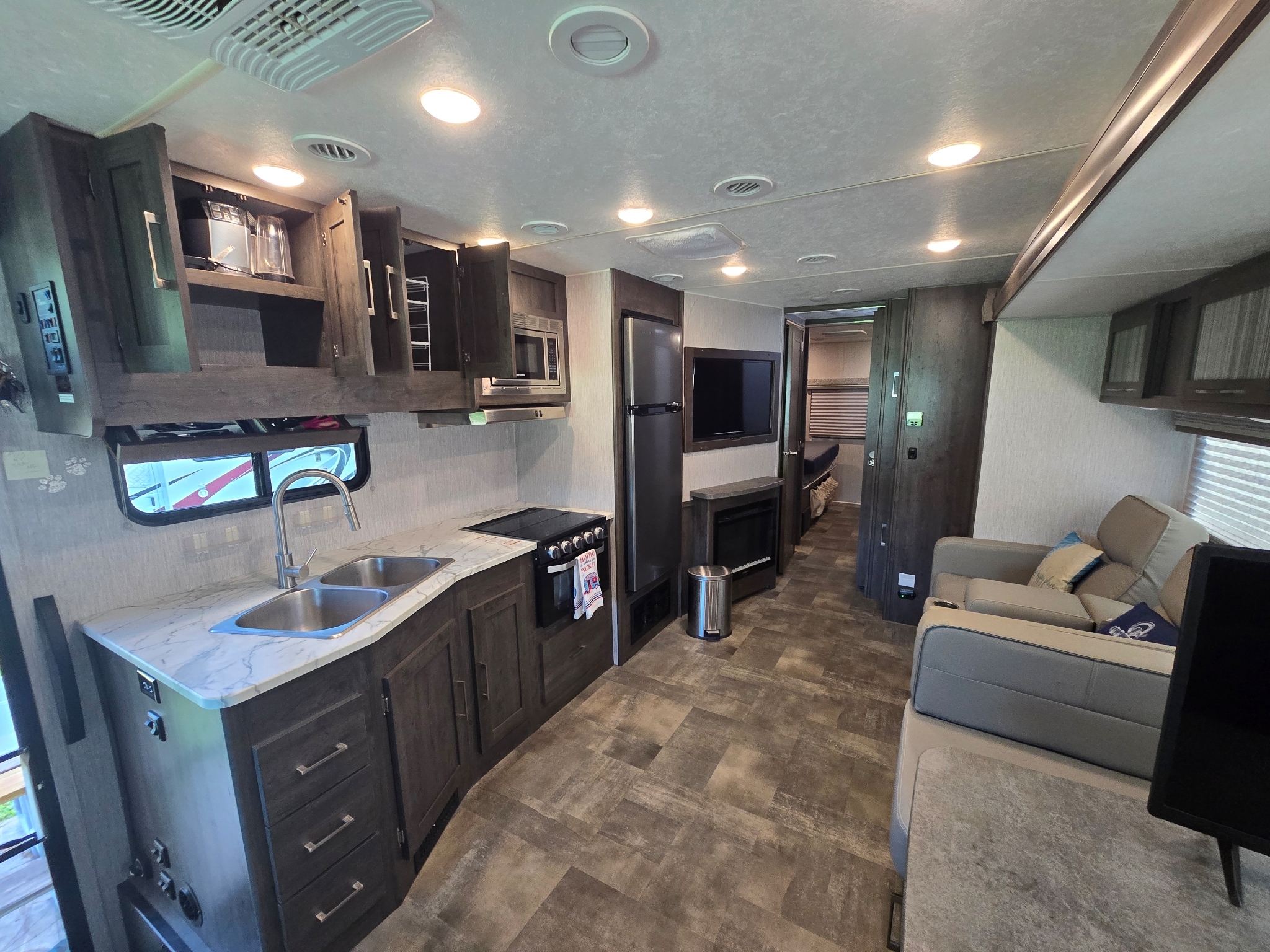 Used 2022 Coachmen Pursuit 31TS Class A Motorhome