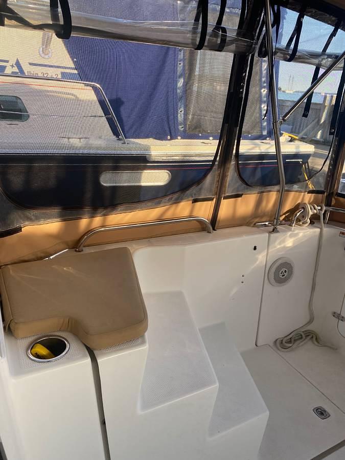 Used 2011 Ranger Tug R29