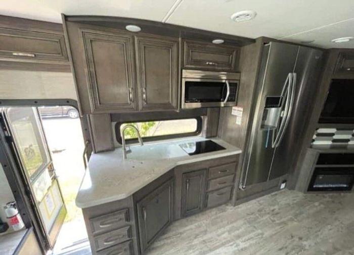 Used 2022 Entegra Emblem 36T