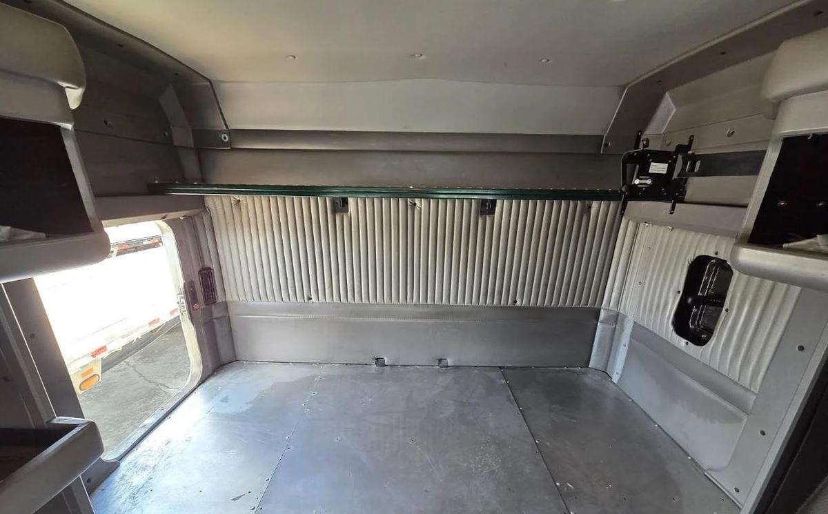 Used 2016 KENWORTH T660 Conventional Sleeper Semi