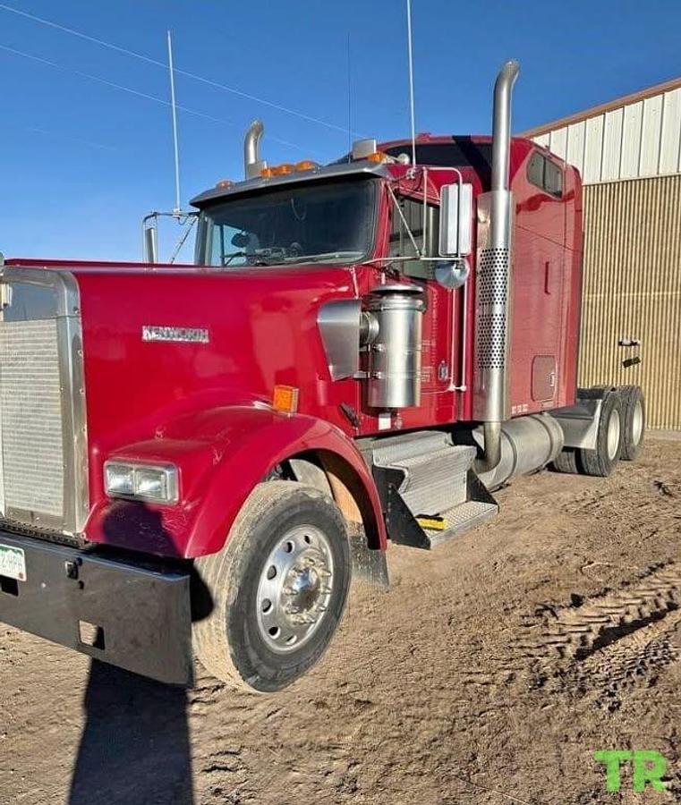 Used 2002 Kenworth W900