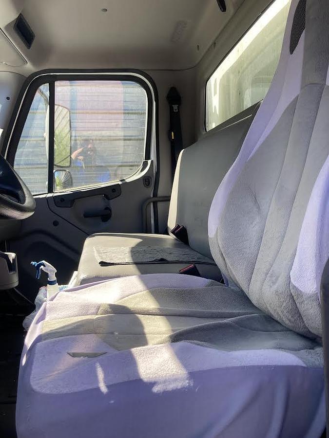 Used 2016 Freightliner M2106 Box Truck