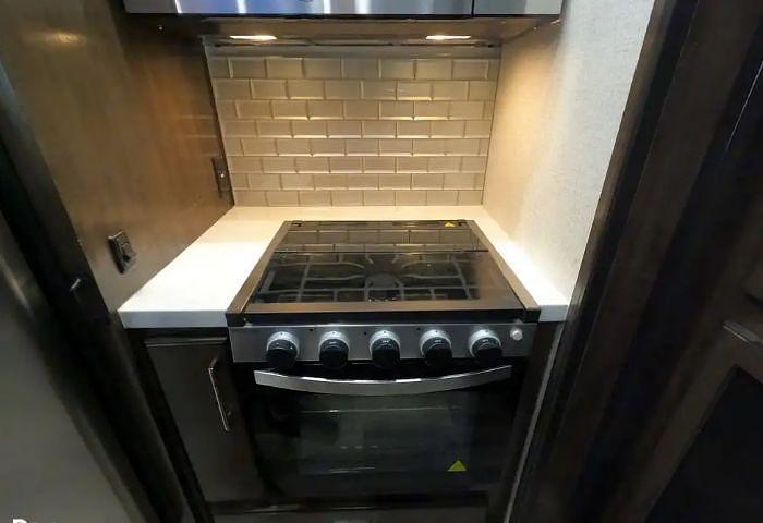 Used 2020 Dutchmen Voltage 3635