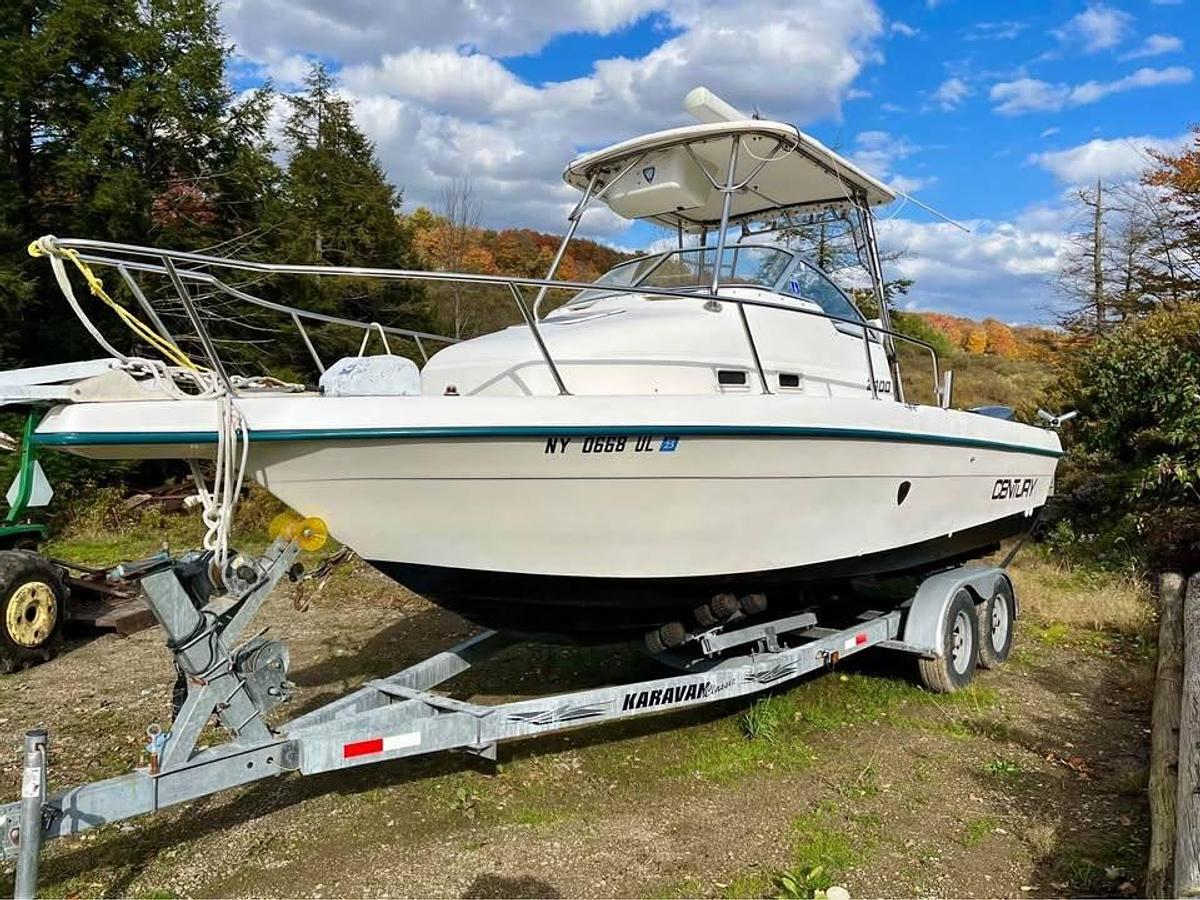 Used 1994 Century 2400 Center Console