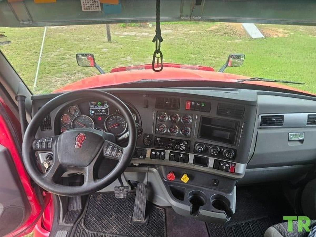 Used 2020 Kenworth T680 Sleeper Truck