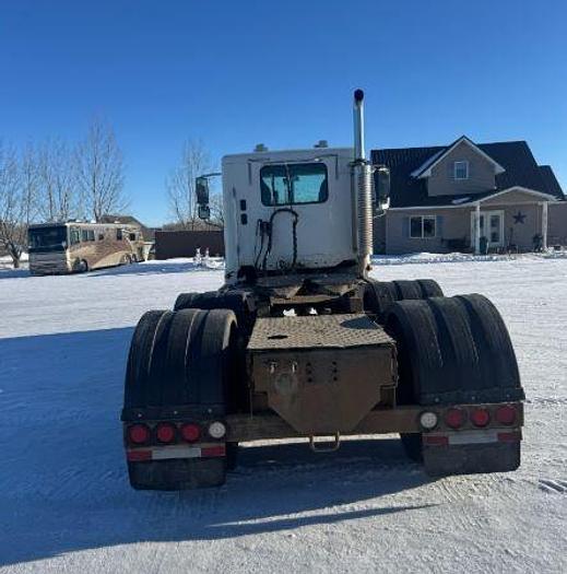 Used 2006 Freightliner Columbia