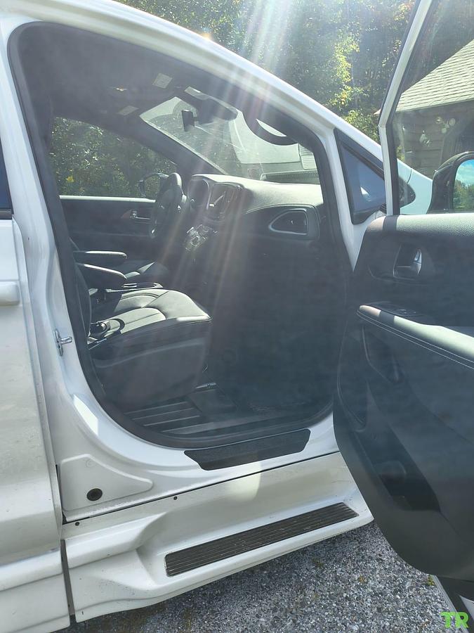 Used 2026 Chrysler Pacifica With Automatic Braunability Handicap Ramp