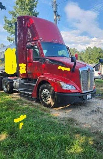 Used 2025 KENWORTH T680