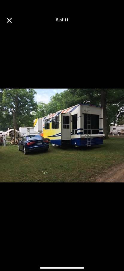 Used 2011 Fleetwood Avion