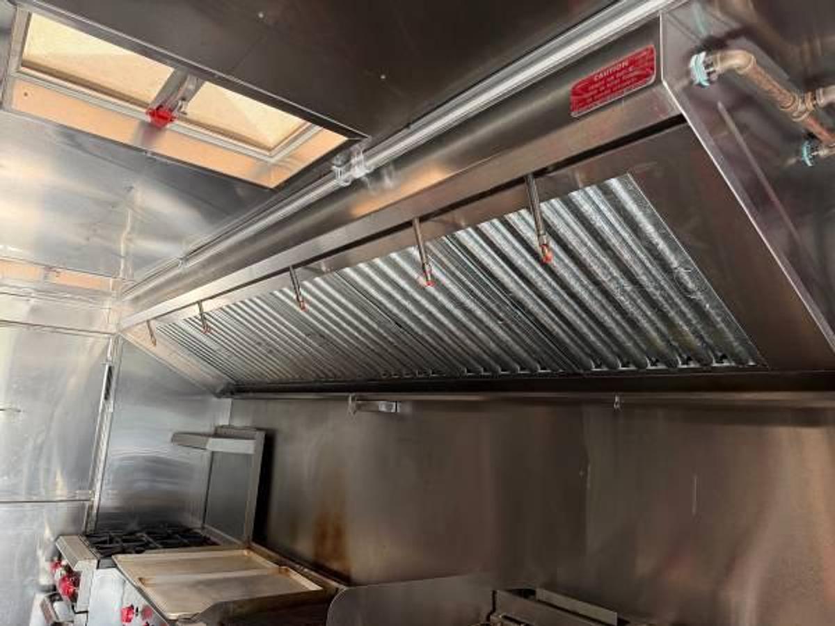 Used 2006 Ford E-350 Food Truck