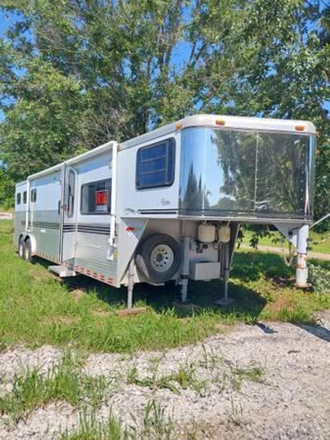 Used 2001 Sundowner 8012 3 Horse Trailer