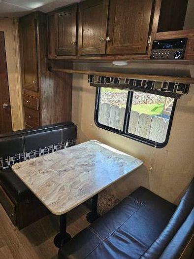Used 2018 Coleman 215BH 23' Travel Trailer