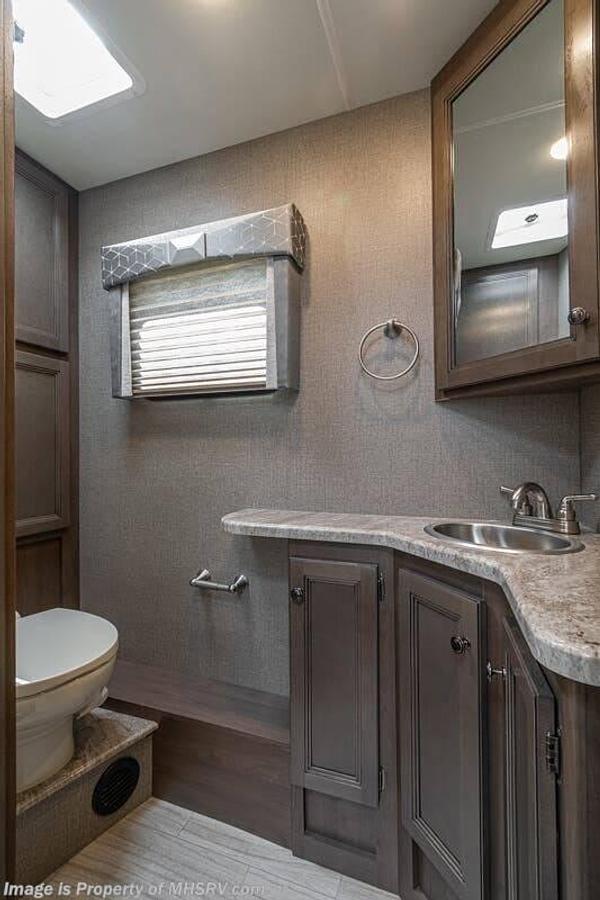 Used 2020 Thor Motor Coach Windsport 32T