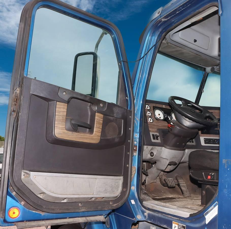 Used 2016 Freightliner 122 SD