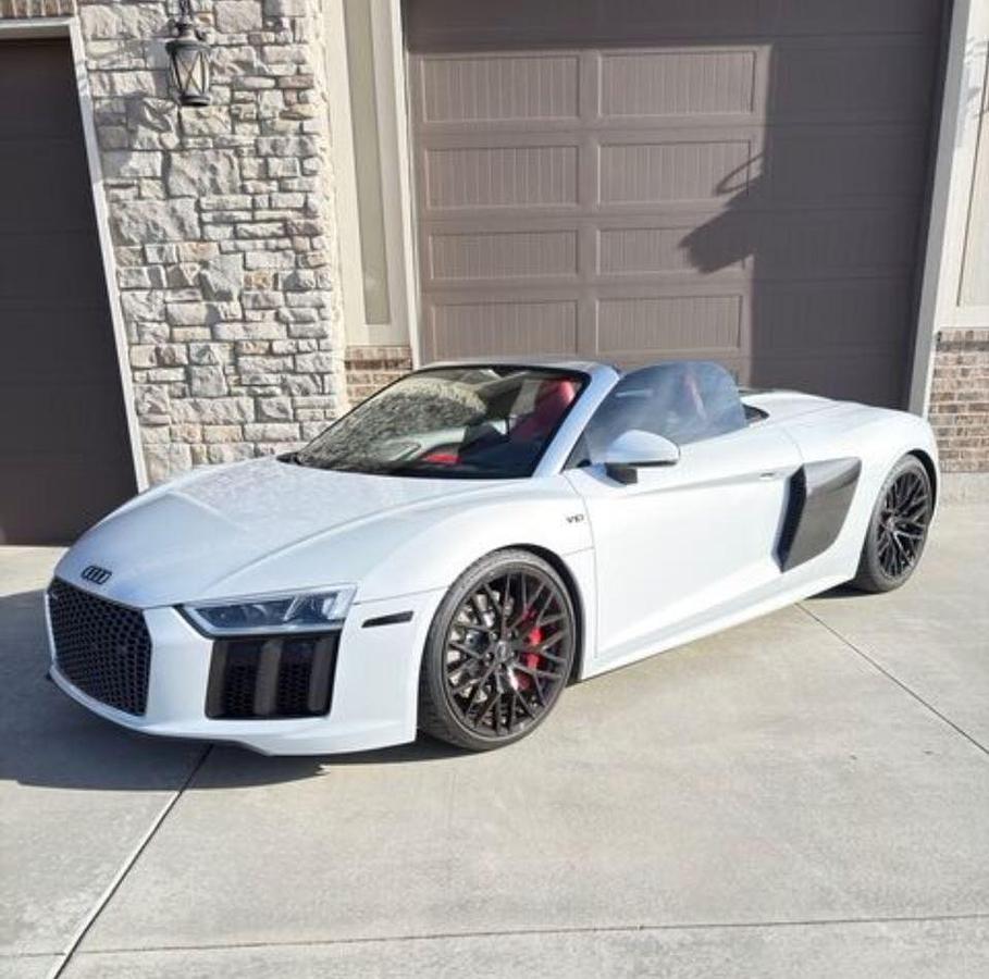 Used 2017 Audi R8 5.2 quattro V10 Spyder