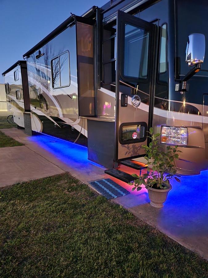 Used 2017 Tiffin Motorhomes Allegro Red 38QBA Class A Motorhome