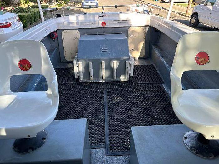 Used 1973 Caravelle Off-Shore Fishing Boat