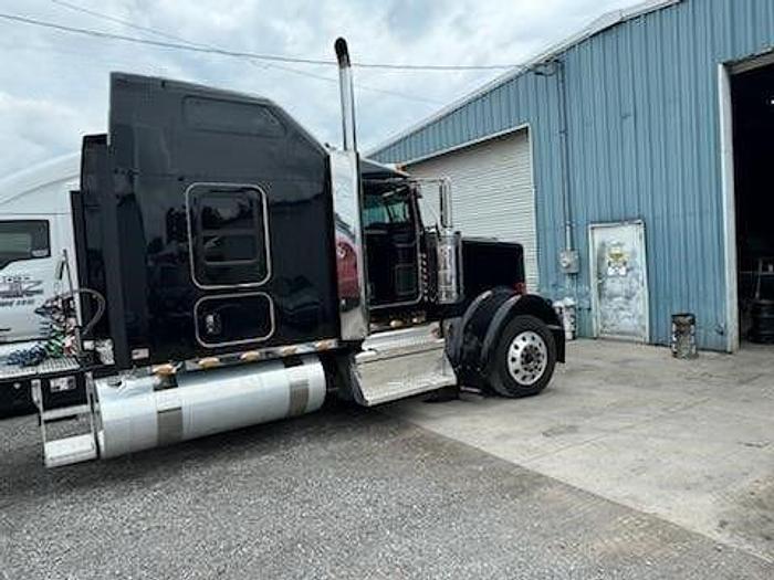 Used 2020 KENWORTH W900L