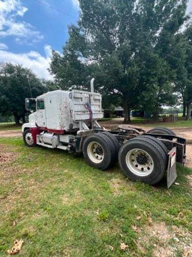 Used 1993 Freightliner FLD120