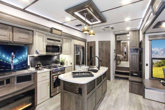 Used 2022 Alliance Paradigm 370FB