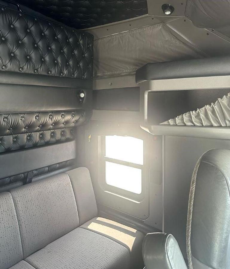 Used 2020 Kenworth W900 Sleeper Semi Truck