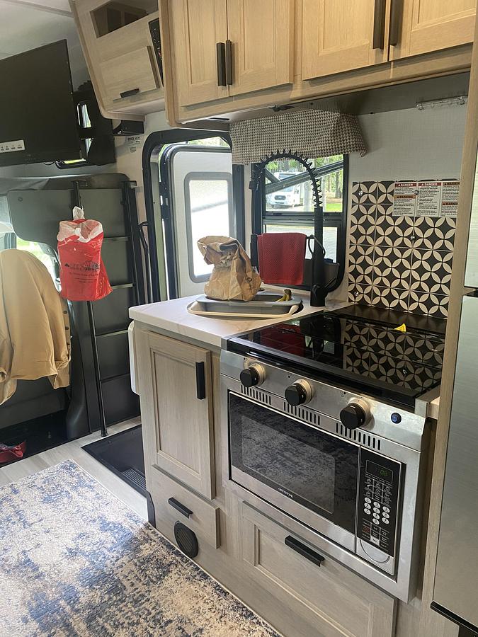 Used 2024 Forest River Sunseeker 2150 SLE