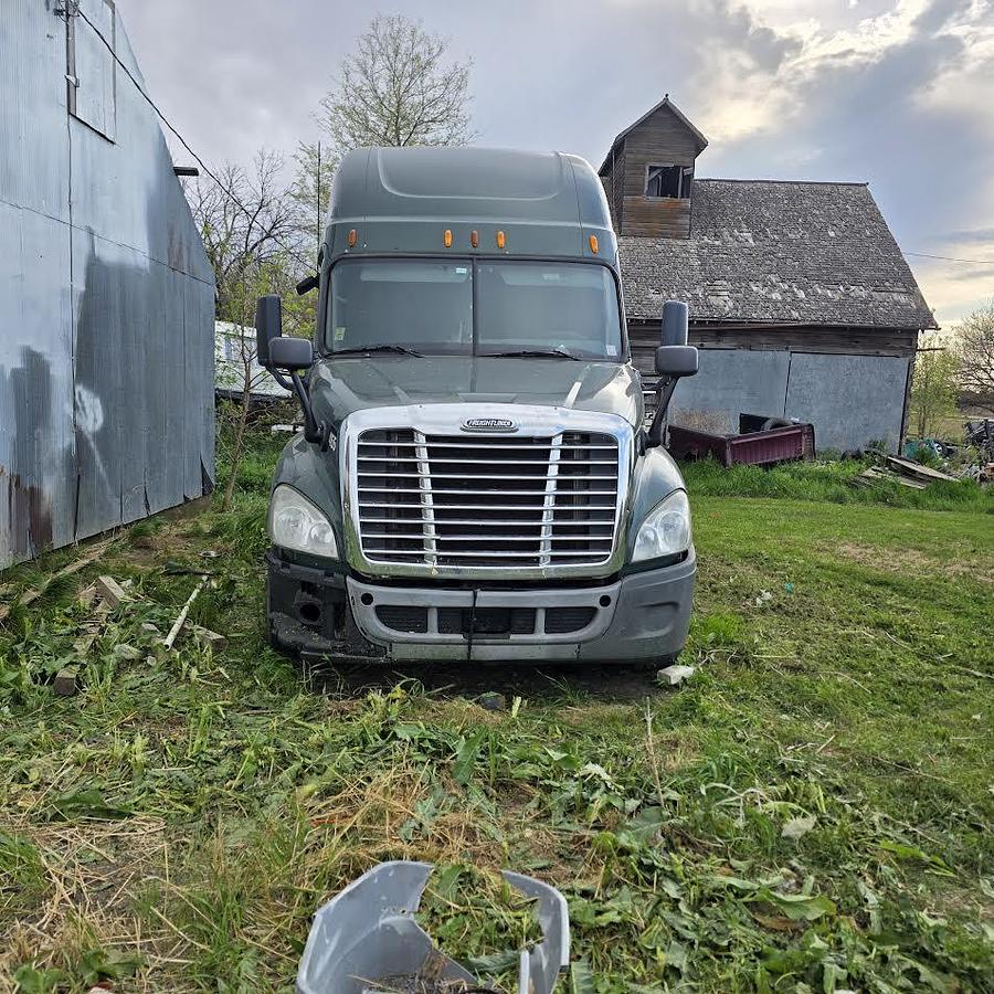 Used 2013 Freightliner Cascadia