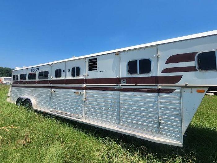 Used 1986 Lite Line 9 Horse Trailer