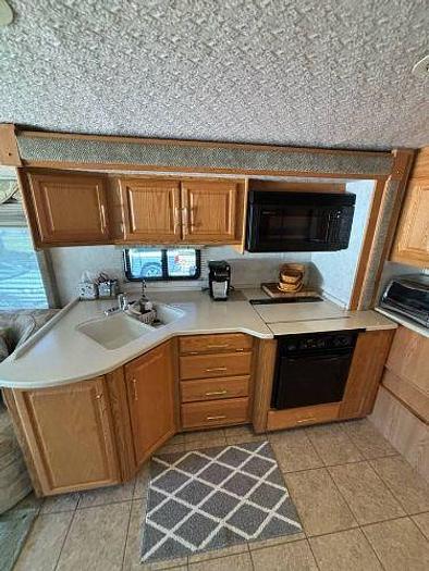 Used 2004 Winnebago Journey WKP39K