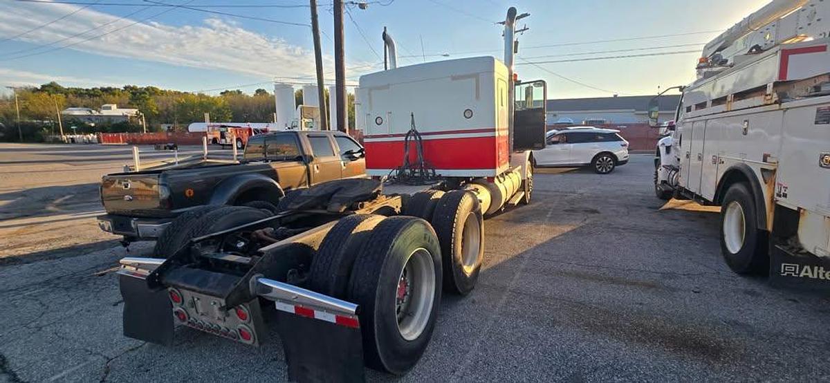 Used 1991 Kenworth W900 Heavy Haul Sleeper Semi Truck