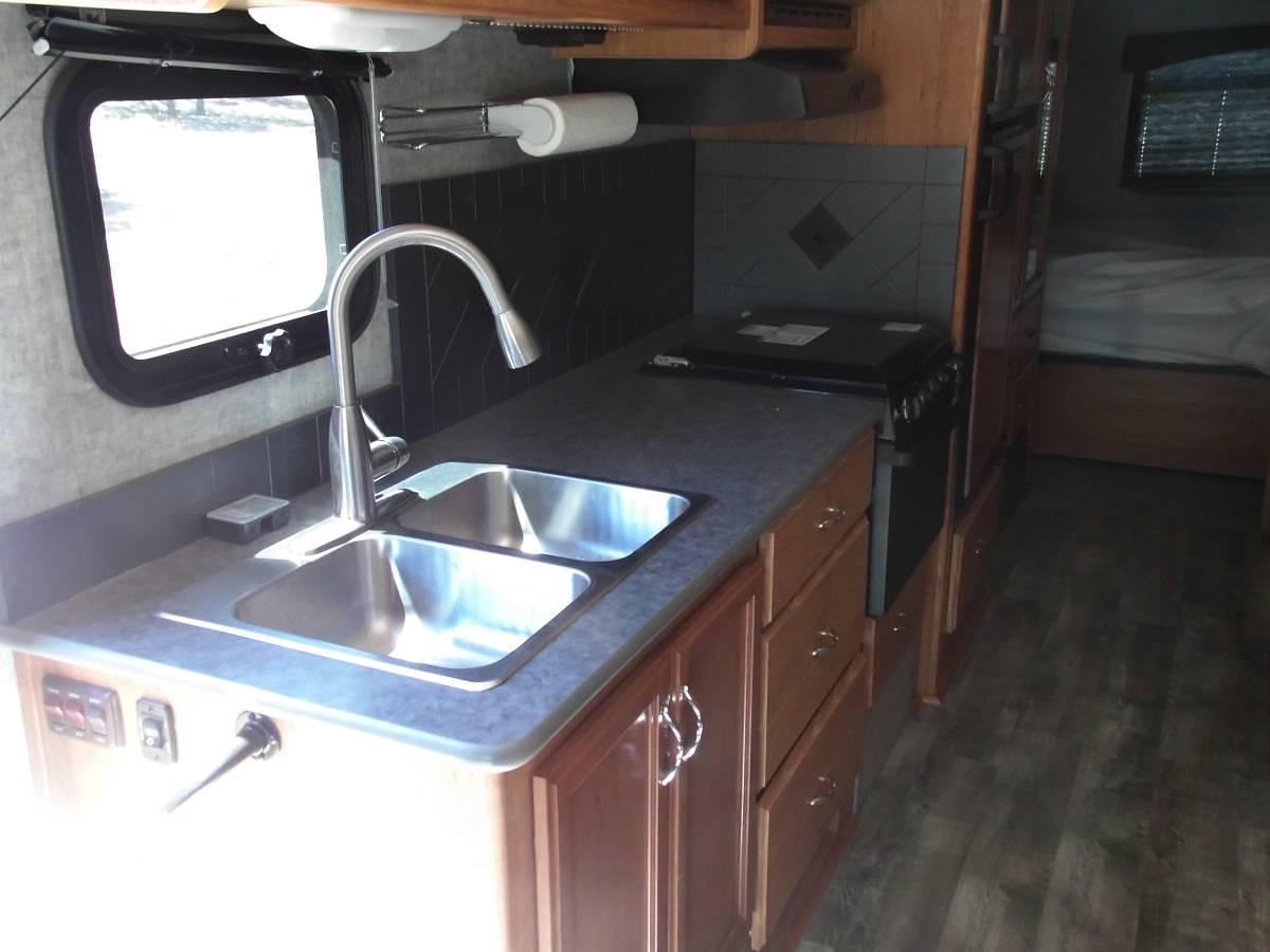 Used 2015 Fleetwood Terra 33SE