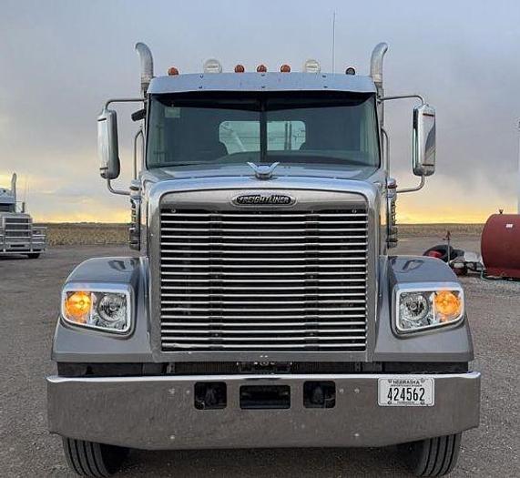Used 2012 Freightliner Coronado 122 SD