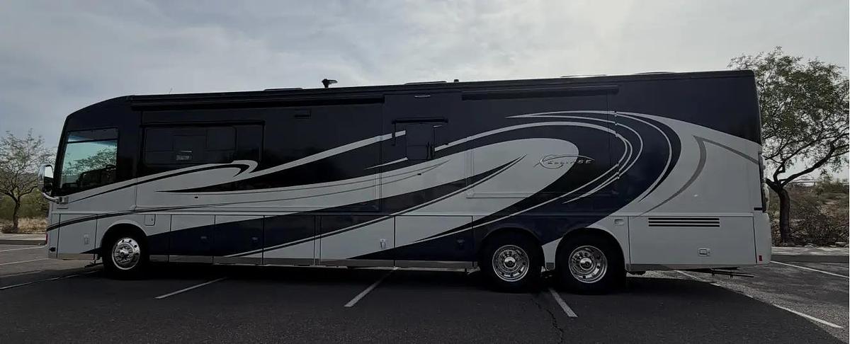 Used 2015 Winnebago Itasca Ellipse 42HD