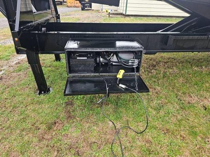 Used 2023 Lonestar 40in