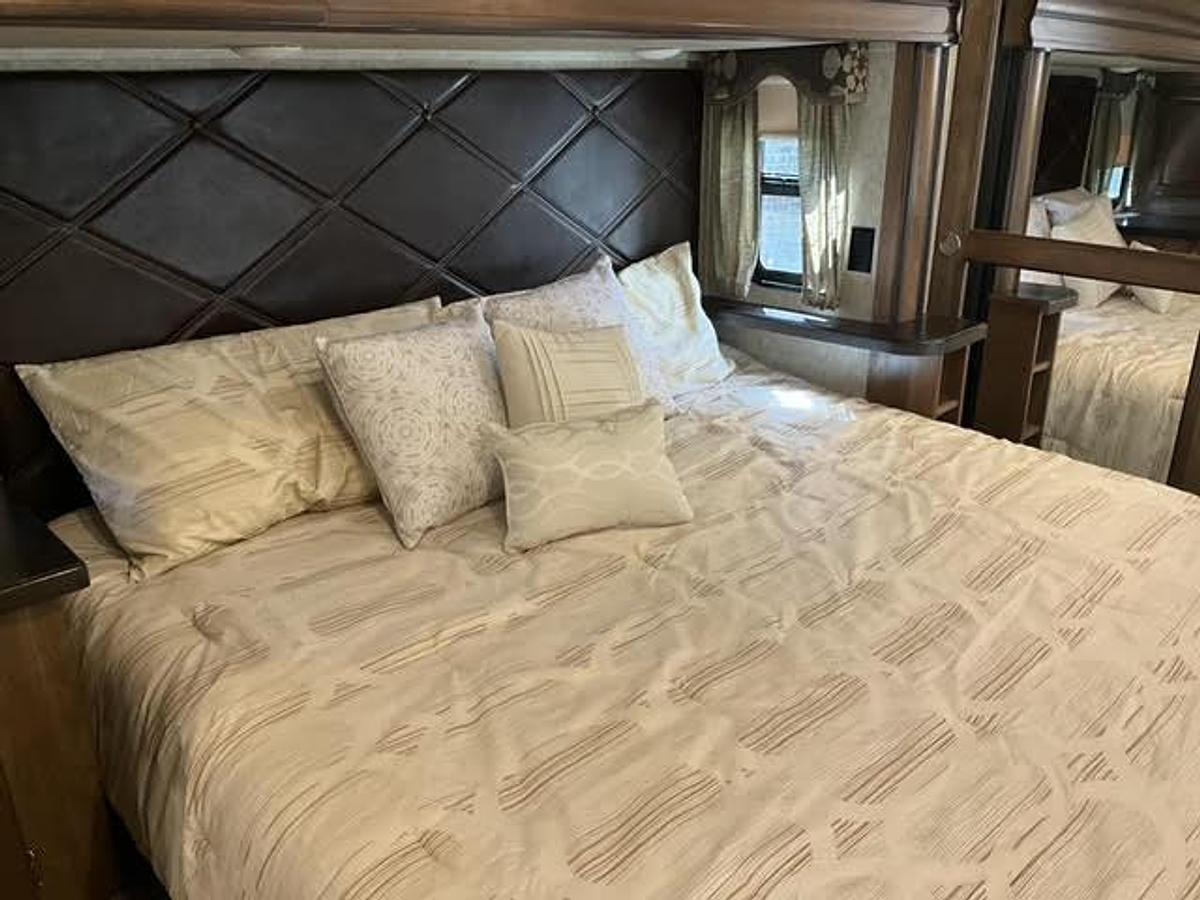 Used 2017 Keystone Montana 3721RL Fifth Wheel