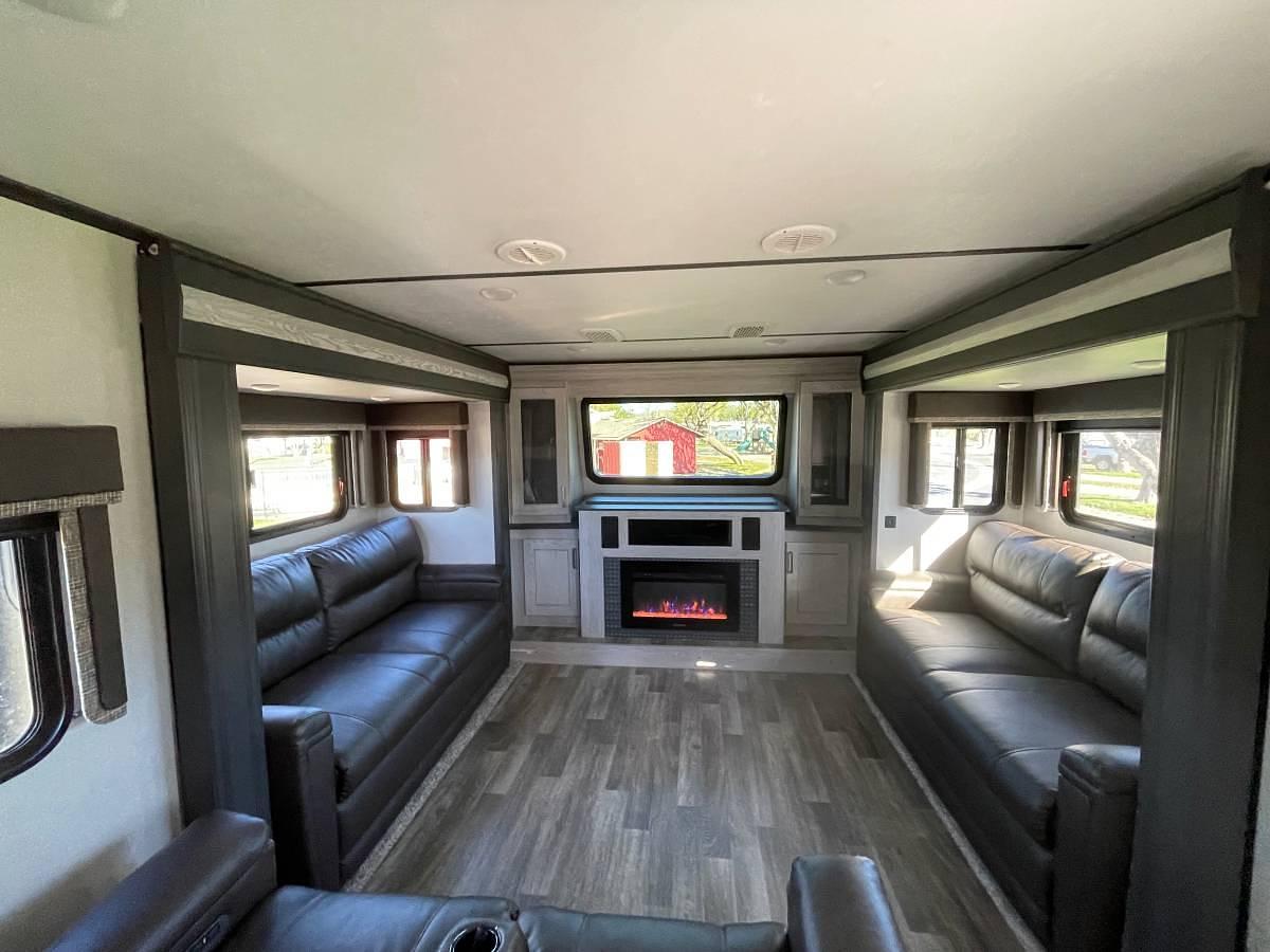 Used 2021 Keystone Montana High Country 377FL