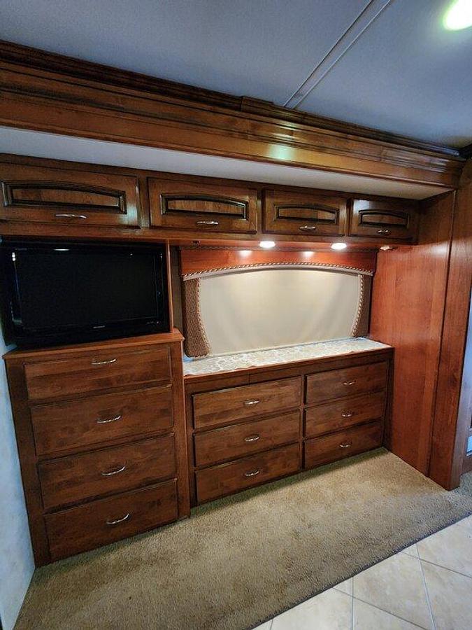 Used 2011 Holiday Rambler Endeavor 43DFT