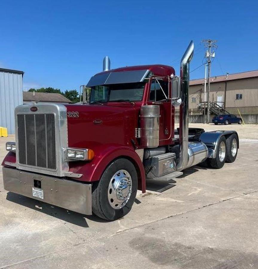 Used 2003 Peterbilt 379 Day Cab Semi Truck
